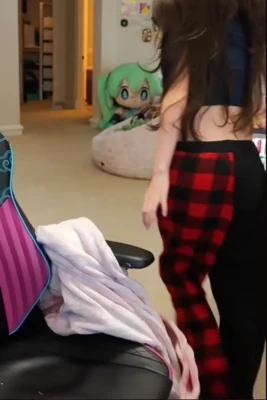 emiru - Would you finish on my ass if I asked you to? 😉 Gozaria no meu part 2