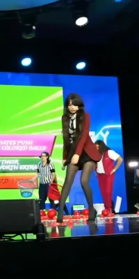 emiru - How do you all feel about bringing FF7 cloud cosplay back?