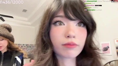 emiru - Looking at you 😂😏