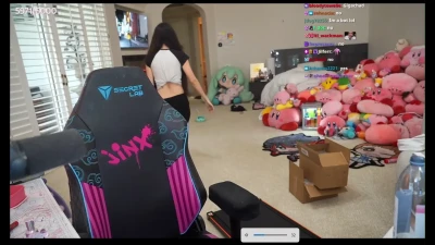 emiru - are you more of pussy or tits??