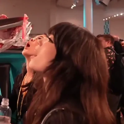 emiru - Wanna feel my tongue on your body?