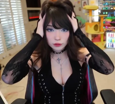 emiru - Will you approach me from the front or the back? 👀😈