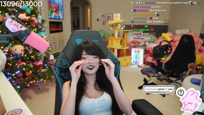 emiru - Finding a good present for your grandpa is kinda hard