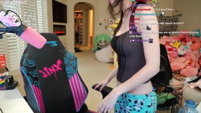 emiru - Qué te gustaría hacerme? 🔥 Que rico que estuvieras aquii 😈🥵