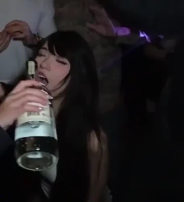 emiru - Let me show you my wild side👅