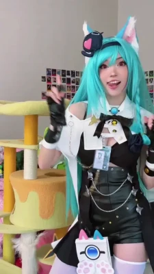 emiru - Stream started at 10/28/2021 09:23 pm