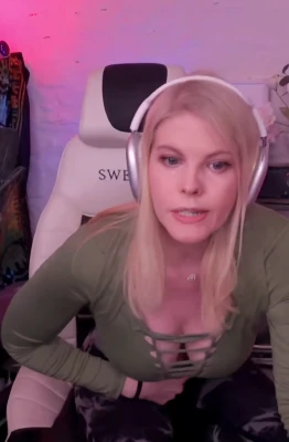 swebliss - Alternate universe Kobeni where she became a sex worker 🤔 Keep
