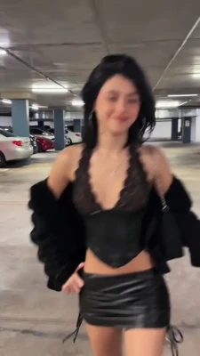 rachelbrockman - how much you wany to kiss my abs?