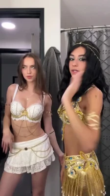 rachelbrockman - POV: my boobs