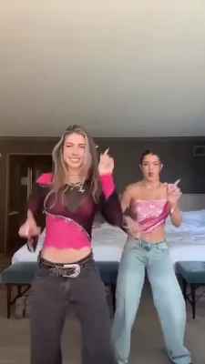 cortneygibson - i love being naughty of vacation 🥴😈