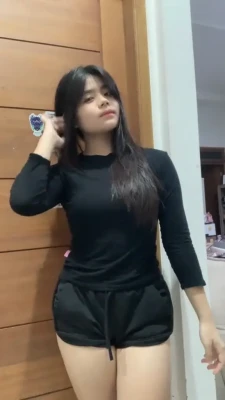 keisyaairisha - strip tease (i'm not a good dancer...) and insert music of ur choice