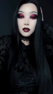 vampybitme - Destroying your will power one post at a time...