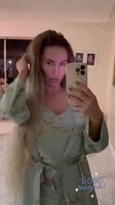 angel_regresss - I will be on myfreecams , if you want to hang out look for me !💋