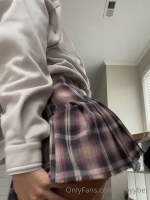 ambercostigan - Soft to 🤯