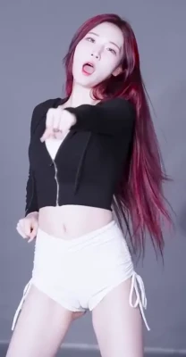 girlcrushfancam - Greetings from today’s shoot 🔥😏