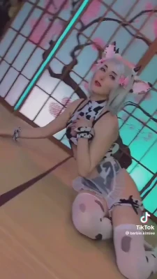 momokim - Let me give you a demonstration on what you can do to me...😛
