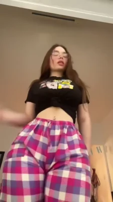 candyrobbs - Check your dm for the hot vid I made with @maplered 🥵