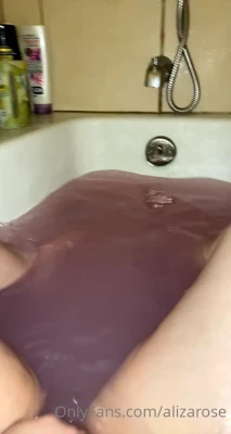 alizarose - Today was definitely an ass day! Hehe! 🍑🍑🍑Make sure you show