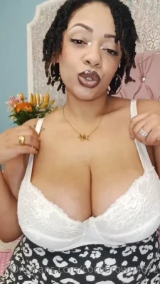 cocobrown4612 - meeeet me in the DM and tell me how these tits make you feel 🤤🍒