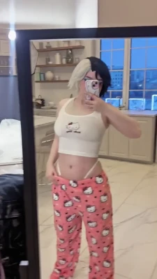 ulichan - 🍑 1 or 2? 🍑