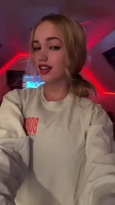 mikahlynn - Want me?