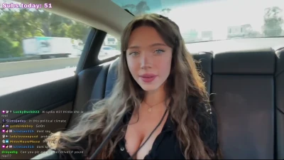 lydiaviolet - Beige & plaid fit selfies