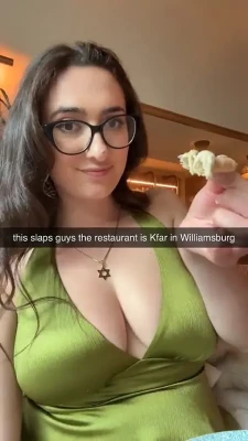juliarain - I found breakfast good morning 🤗