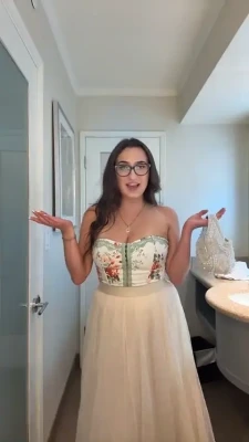 juliarain - Happy New Year!!! Find the rest of these hot pix in your DM!