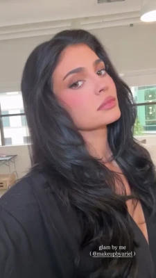 kyliejenner - Reasons you're broke 💸