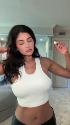 kyliejenner - barebacking is the best (just uploading the pics on my ipad,