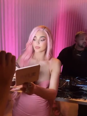kyliejenner - Still Working
