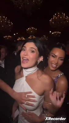 kyliejenner - make my toes curl as you sit my phat ass on top of you like this and