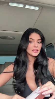 kyliejenner - I will be taking a full 7 day break from the online world, while I am