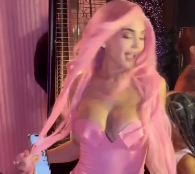 kyliejenner - Do you mind if I give you a lil early morning strip tease? Also, can