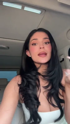 kyliejenner - how many likes and tips for me and @pattysweet69 ? I confess that it