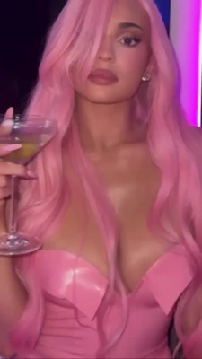 kyliejenner - SAFE SPACE
