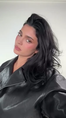 kyliejenner - Tip 5$ if you want to see the full video 💖