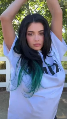 kyliejenner - Its my birthday eve 💕