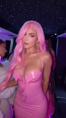 kyliejenner - Peachy🍑