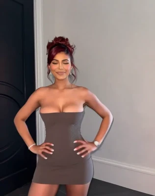 kyliejenner - Do you want to spoil me, baby? Check out my wishlist 💕 