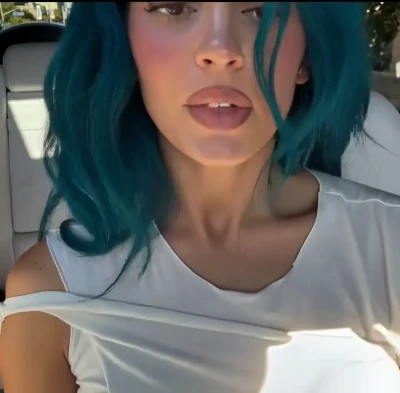 kyliejenner - More content later today! Any and all tips are greatly appreciated