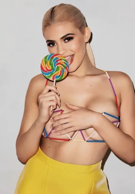 kyliejenner - netflix anddd….. chill?? 😏