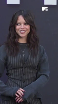 jennaortega - My eyes are smiling if you can't tell from behind...hehehe 😘❤️
