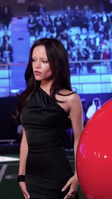 jennaortega - Lotion time !!!