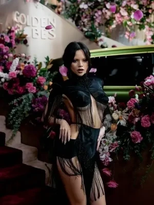 jennaortega - .. Gym, & Sex will do a body right!! STRIKE AH POSE🙈😈👀
