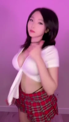 nikkinami - Here is the (Part 2 of 2) of a show; which I played as the nervous