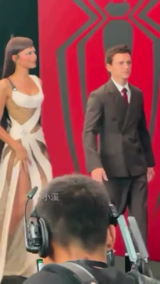 zendaya - Worship me in a bed of flowers. Make me cum in shower s. We could