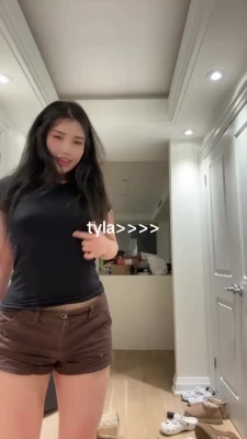 hannahkae27 - slipping into something silky just for you 💦
