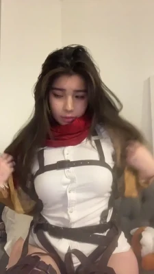hannahkae27 - if we hit the goal ill post two VERY upclose pics of my pussy