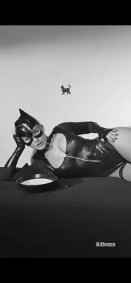 heloisehut - do you like when i spread my cheeks for you? 😌
